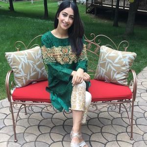 Meet your Posher, Maha